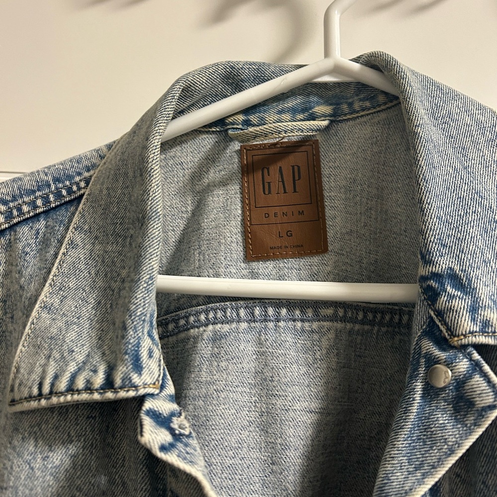 GAP denim jacket - Picture 2 of 3